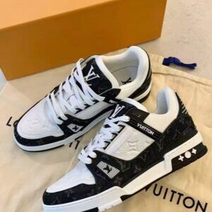 Louis Vuitton Trainer Sneaker Black and White US 12